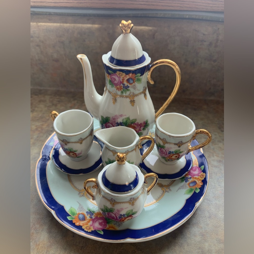 2 mini tea sets - Picture 4 of 5